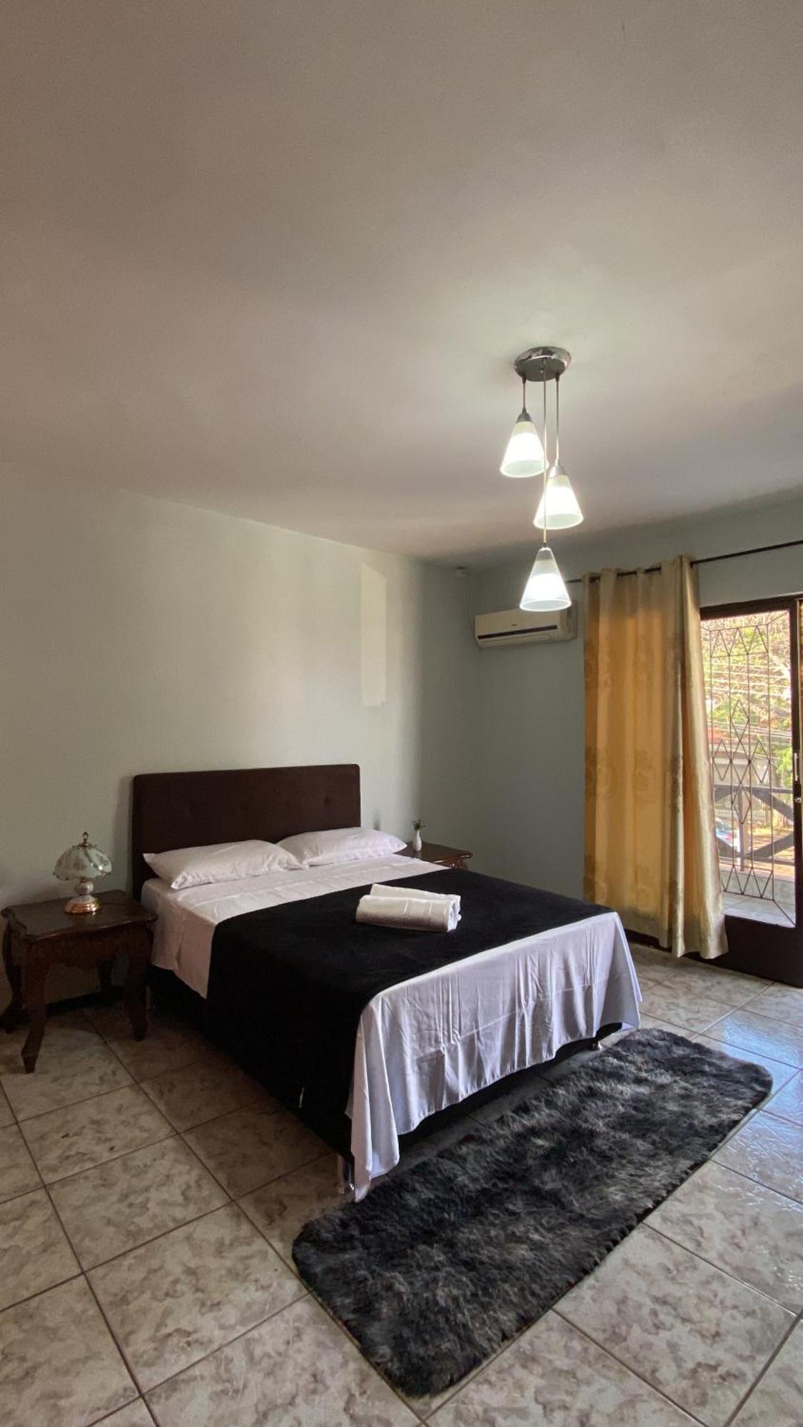 Triana Guest House فوز دو إيغواسو المظهر الخارجي الصورة